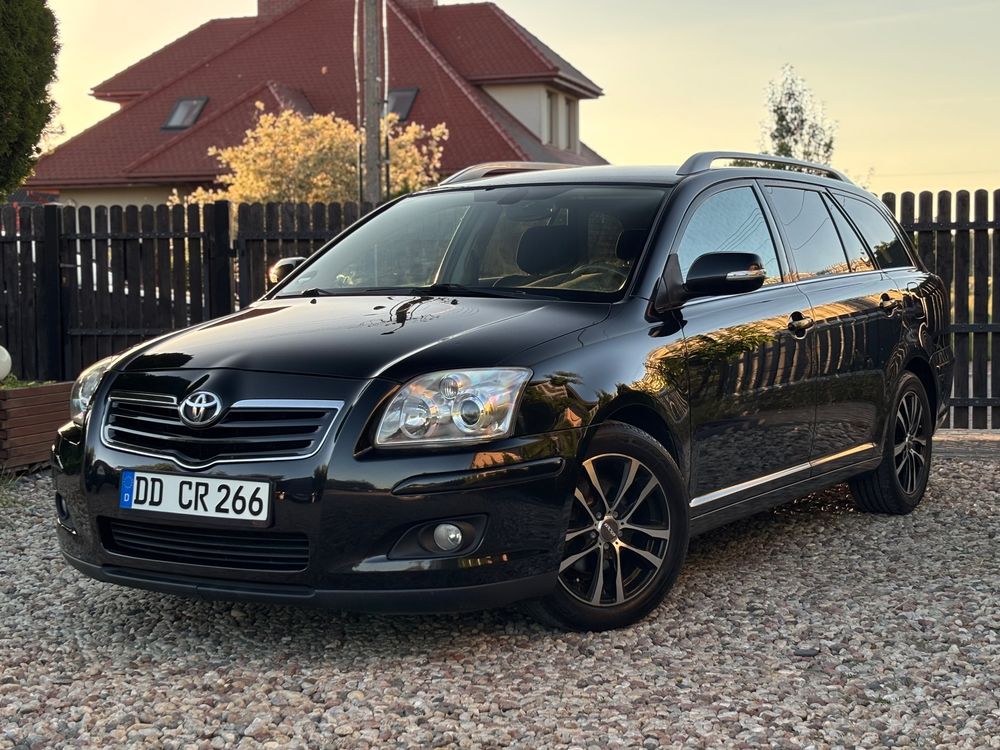 Toyota Avensis II (2003-2009) 1.8 VVT-i Sol 2006