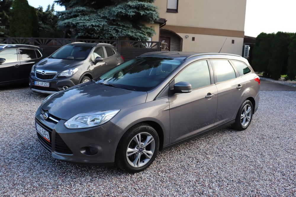 Ford Focus Mk3 (2010-2018) 1.0 EcoBoost Start-Stopp-System Champions Edition 2014