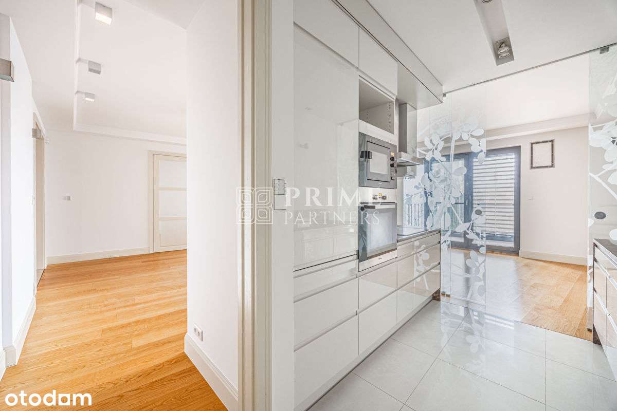 Apartament przy ul. Grzybowskiej 4 z dwoma miejscami garażowymi-3