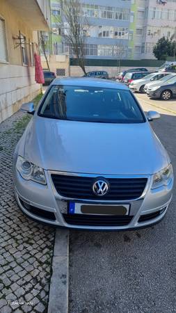 VW Passat 2.0 TDI Confortline DSG - 2