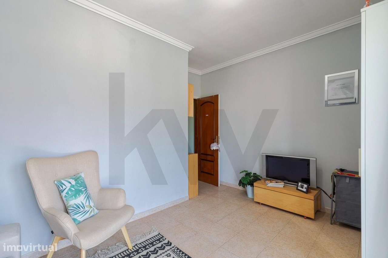 Moradia T3+2 com Piscina e Cave Independente — Quinta do Conde-22