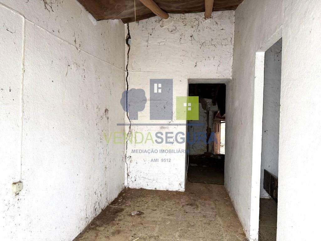 Casa térrea T1 com Quintal | Investimento | Sobral da Adiça - Grande imagem: 5/19
