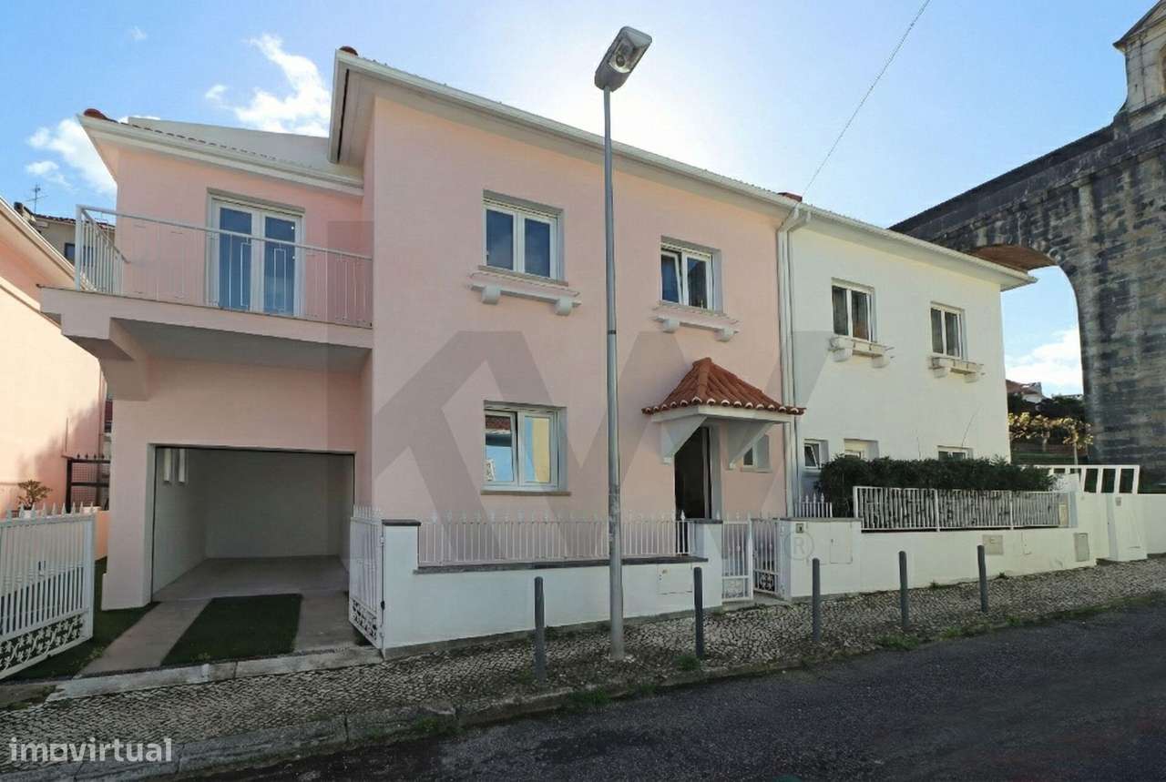 Moradia T3  Fora de Série em Campolide com vista do Aqueduto com anexo - Grande imagem: 5/60