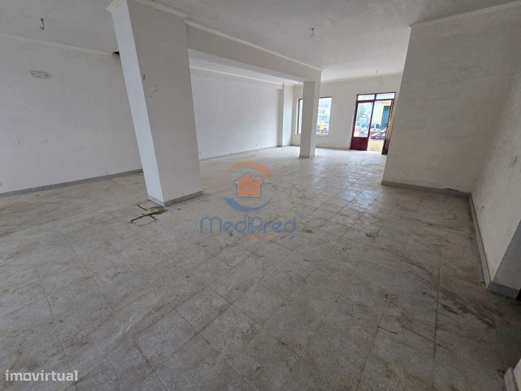 Espaço comercial com 93,73 m2 na Ramada | Odivelas - Grande imagem: 4/11