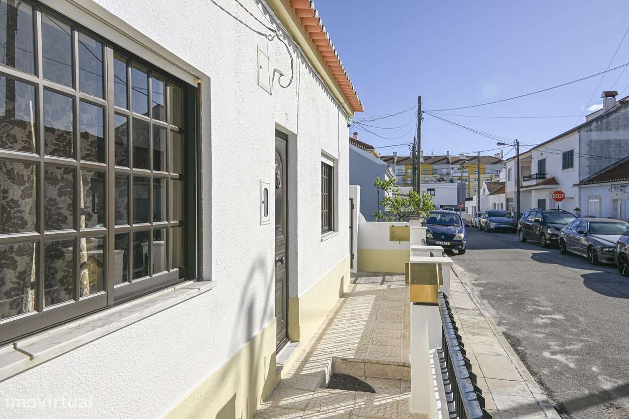 Moradia T2+1, c/ Garagem, Bairro do Areias – Montijo-4