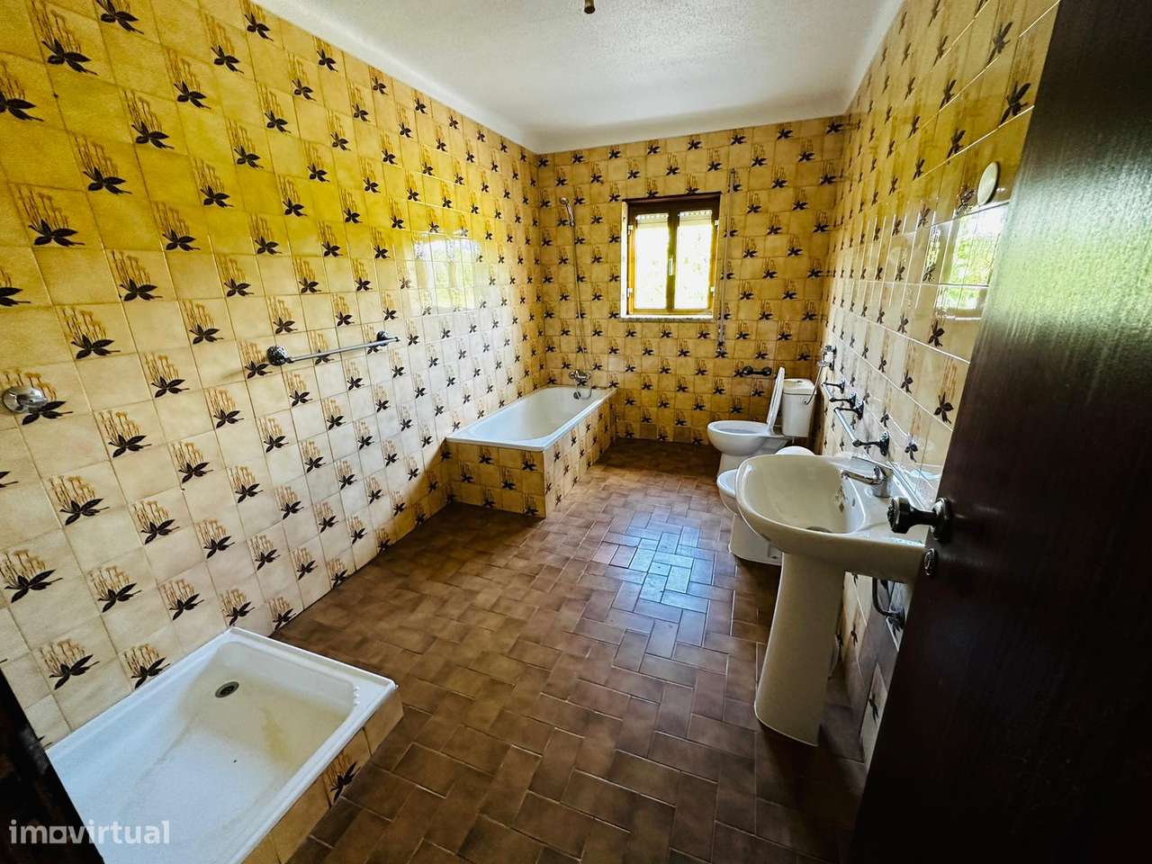 Imóvel de banco : escritura ao abrigo do simplex-33