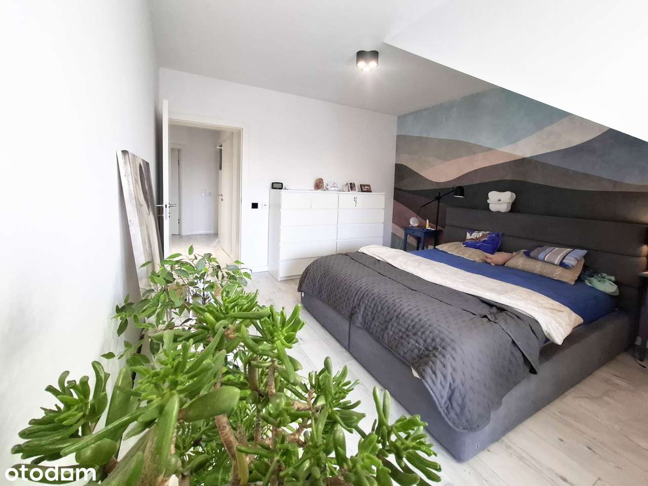 Przestrzeń domu zaprojektowana z myślą o komforcie.-8