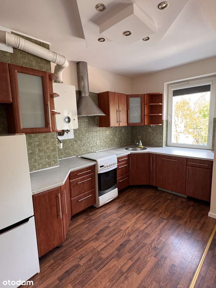 Wynajmę przestronne mieszkanie w dobrze skomunikowanej dzielnicy. - Pełny obrazek: 4/7