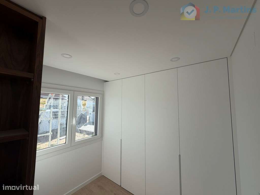 Moradia isolada, T4 com 4 suítes, piscina e garagem em Pinhal General-18