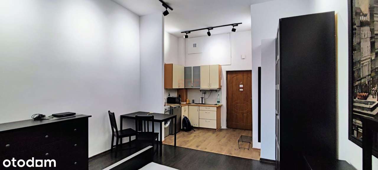 Kawalerka w Rynku z widokiem na ul. Więzienną!!! - Pełny obrazek: 3/9