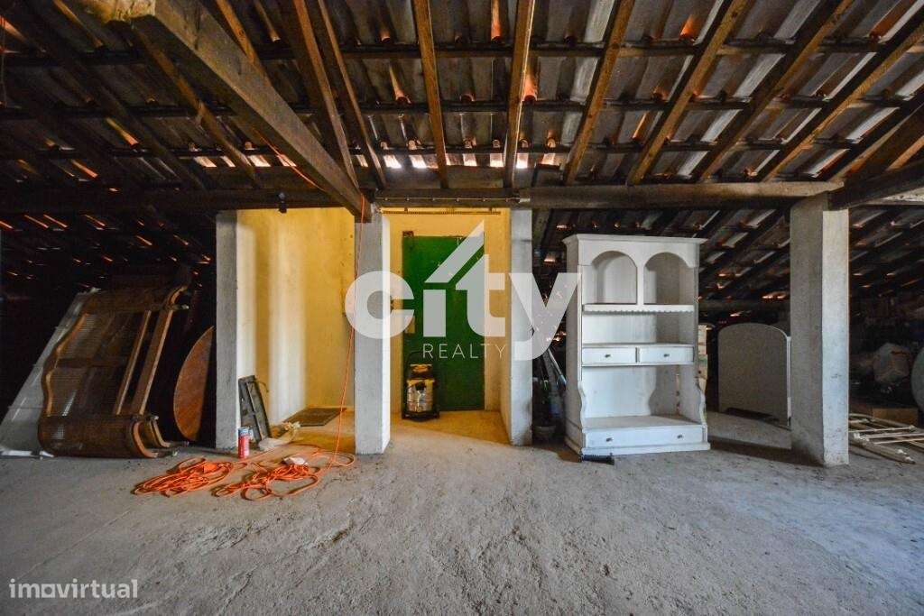 INVESTIMENTO - PRÉDIO EM ODIVELAS - VALE GRANDE - PONTINHA-25