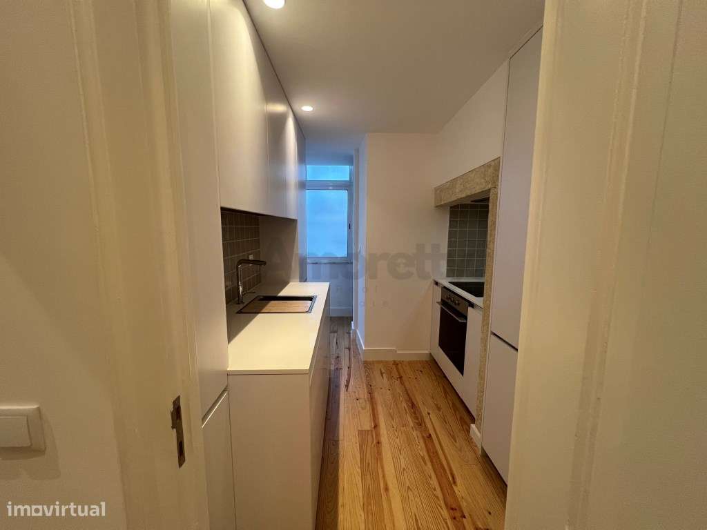 T2 Renovado em Pleno Coração de Arroios-9