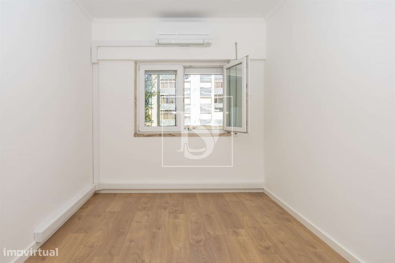 Apartamento T3 Venda em Seixal, Arrentela e Aldeia de Paio Pires,Seixa-12