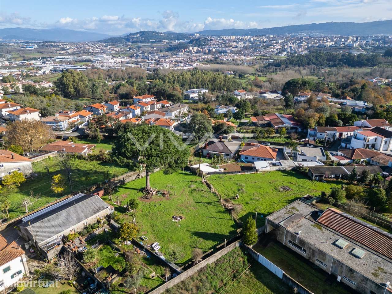 Terreno Para Construção  Venda em Merelim (São Paio), Panoias e Parada - Grande imagem: 2/14