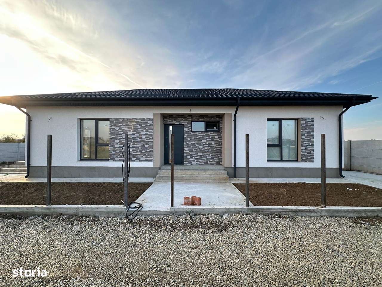 Casa individuala cu incalzire in pardoseala in Domnesti - Imagine principală: 3/17