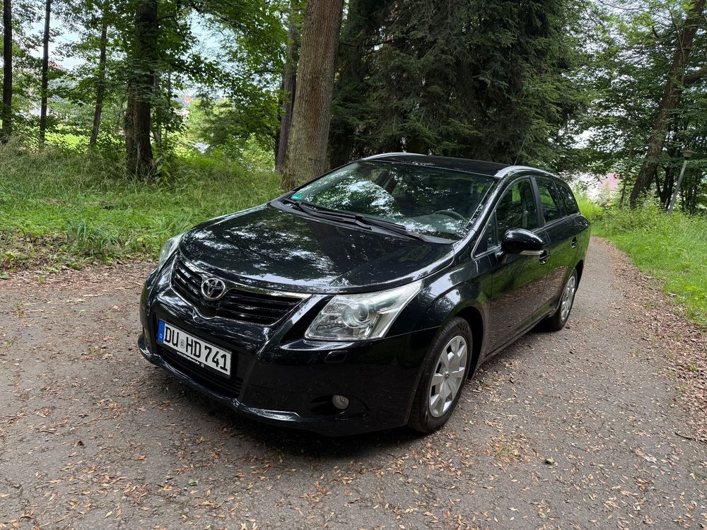 Toyota Avensis III (2009-) 1.8 Life 2010