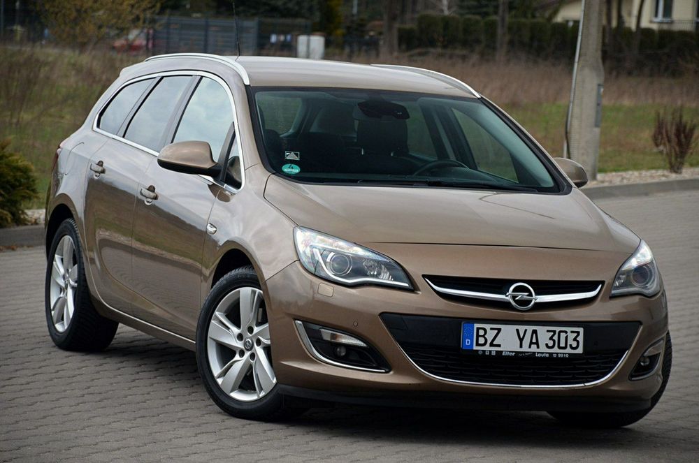 Opel Astra J 2013