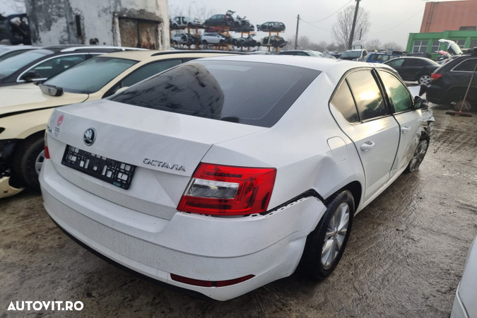 carenaj stanga dreapta macara geam planetara Skoda octavia 3 motor 1.6tdi DGTE  Dezmembrez - 2