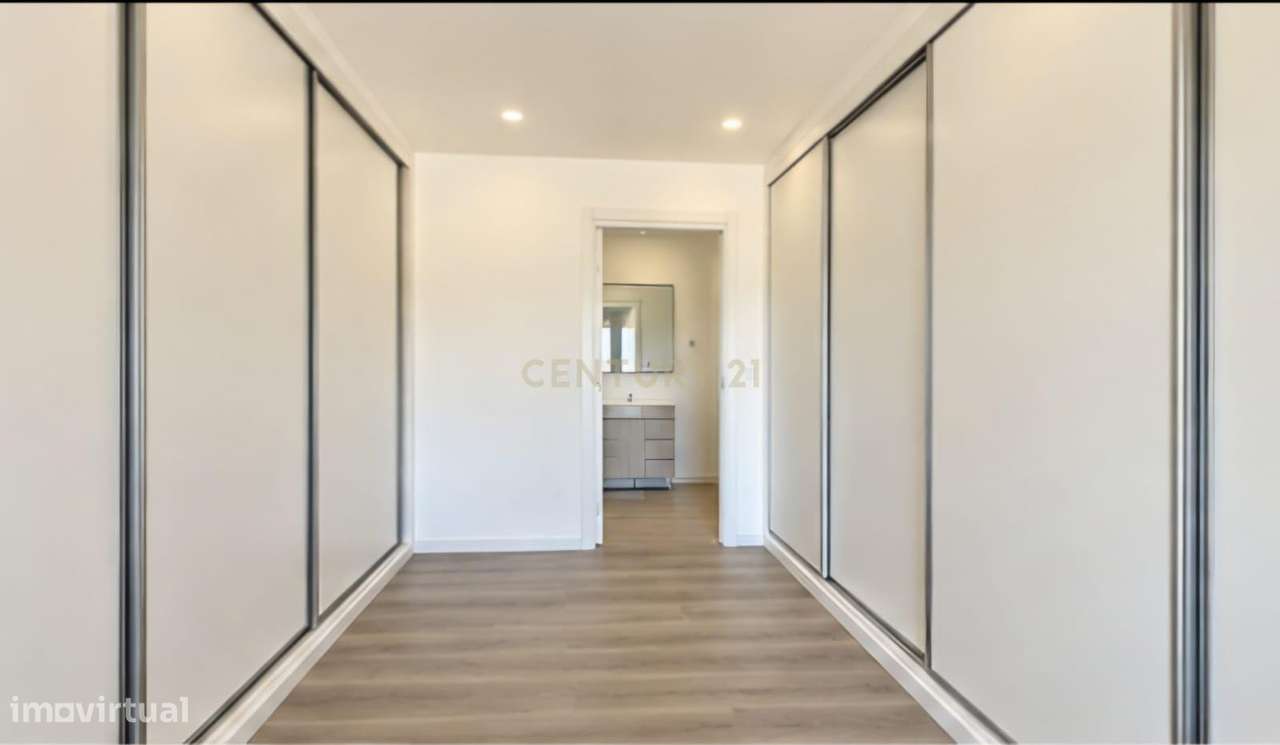 Moradia com 5.072 m² de terreno | Quinta do Anjo, Palmela-8