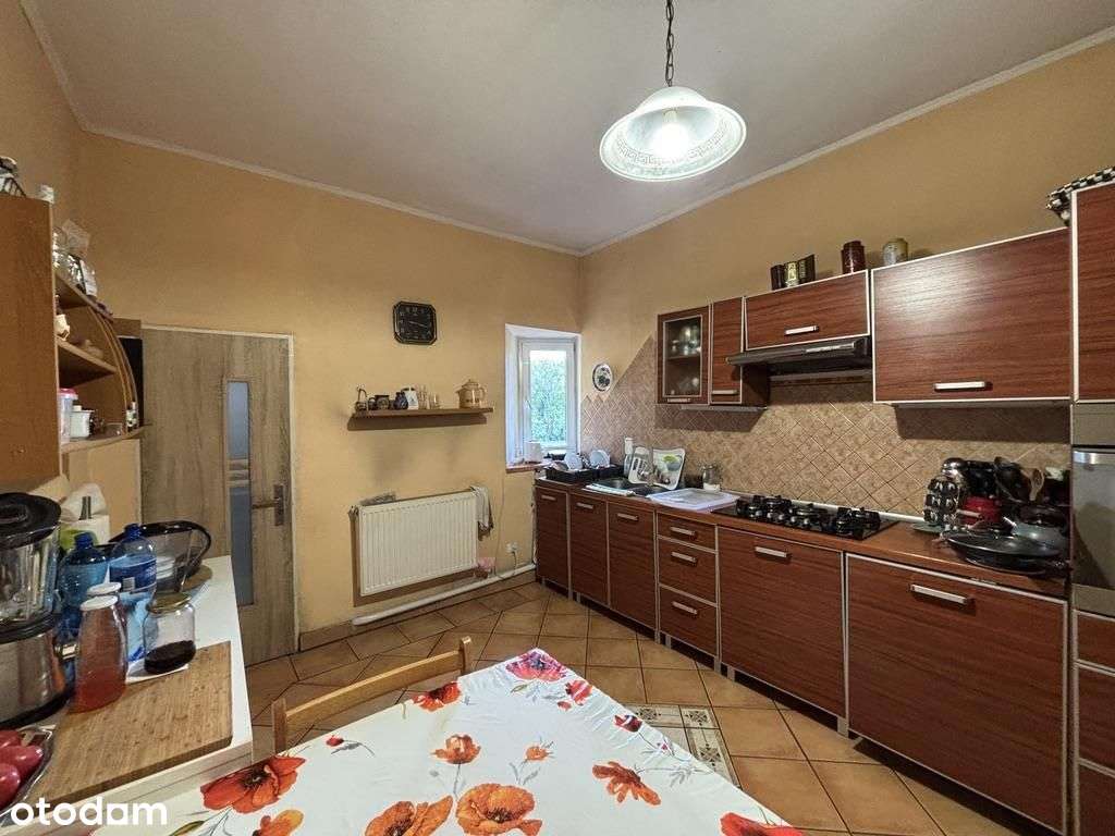 Budynek wolnostojący wraz zabudowaniami-7