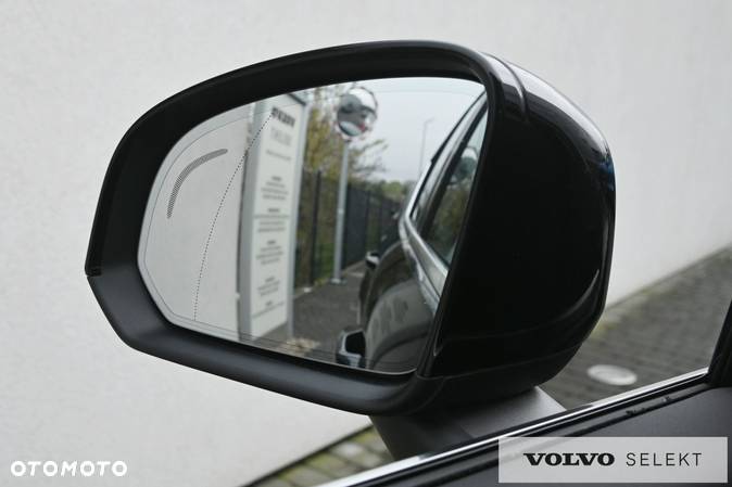 Volvo XC 40 - 32