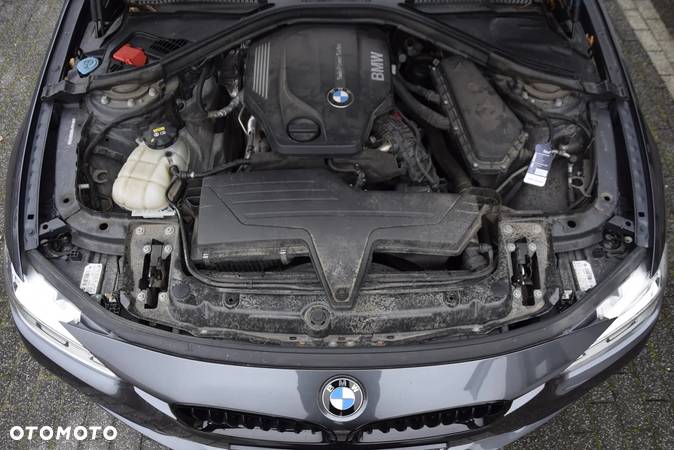 BMW Seria 3 318d Sport Line Shadow - 22