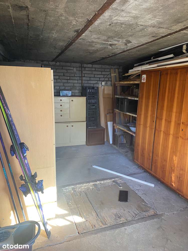 Urokliwy dom na sprzedaż wśród lasów-13