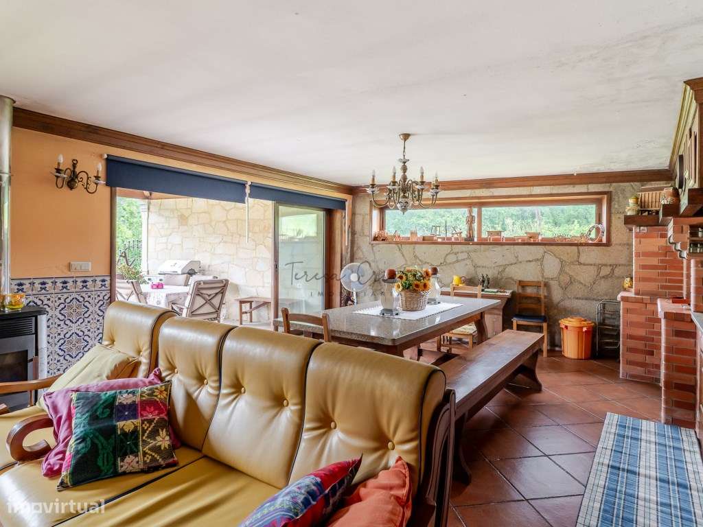 Moradia T3 Isolada com Anexo e 750 m² de Terreno Arca, Ponte de Lima-26