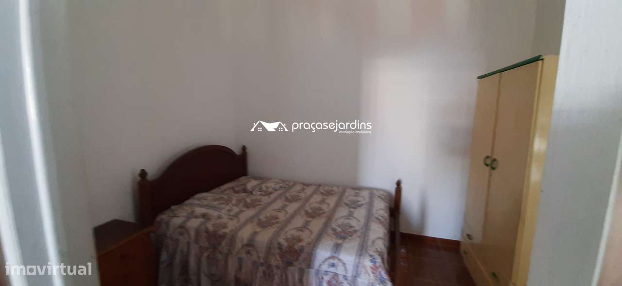 Prédio com 3 Apartamentos-7