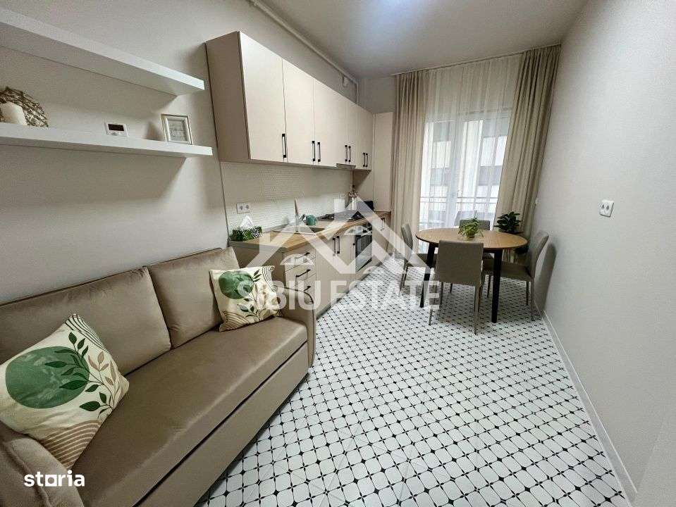 Studio mobilat utilat de vânzare în Șelimbăr cu parcare și boxă - Imagine principală: 3/8