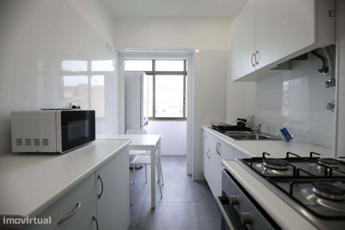 Quarto - localizado em Arroios Lisbon - Grande imagem: 3/46