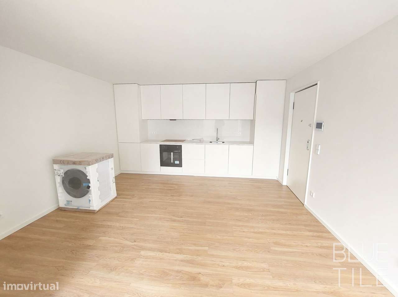 Apartamento T1 - voltado para o parque do Covelo, com lugar de garagem-8