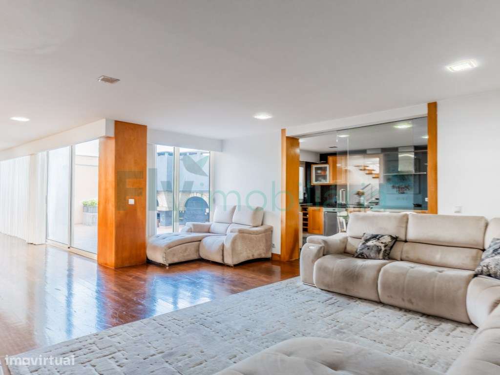 Moradia T3 em Fermentões com Piscina e Zona de Churrasqueira-6