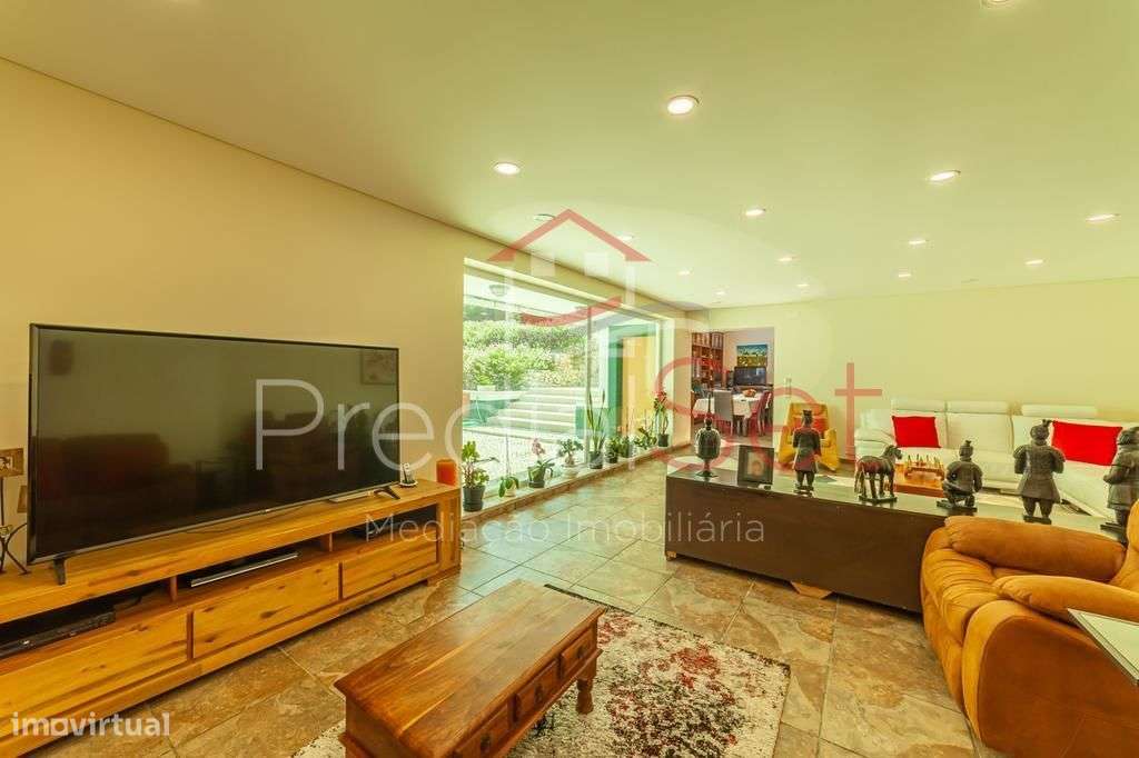 Quinta com Moradia de 6 assoalhadas com piscina - Loures-Lisboa-21