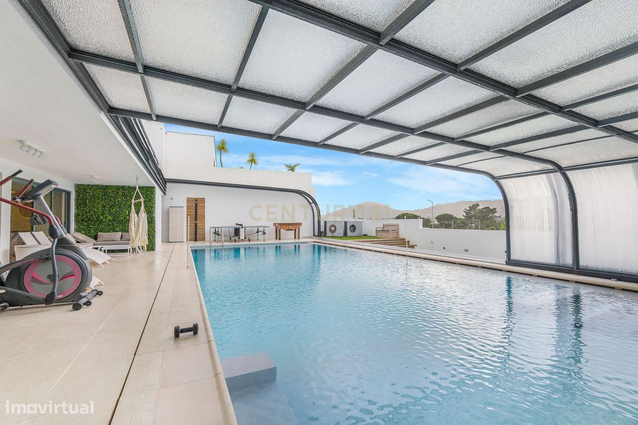 Qualidade de Vida e Bom Gosto nos Jardins de Santiago - 4 Quartos e 3-12