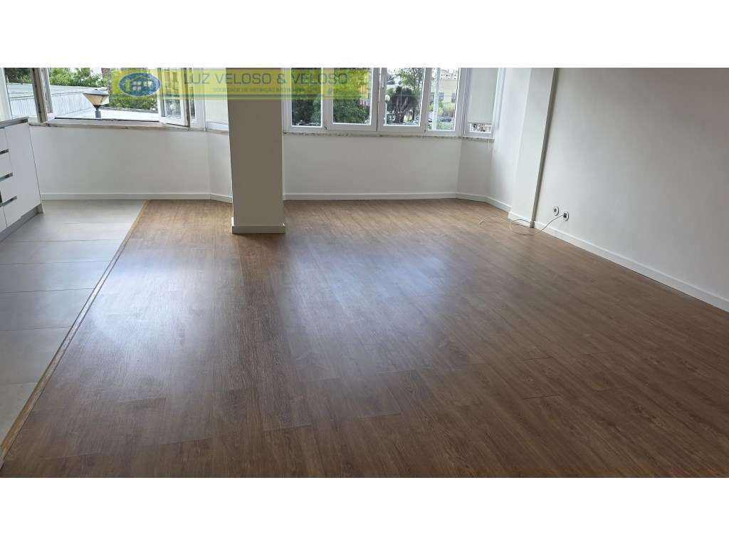 T2 Serra das Minas, remodelado, Arrecadação/Garagem-11