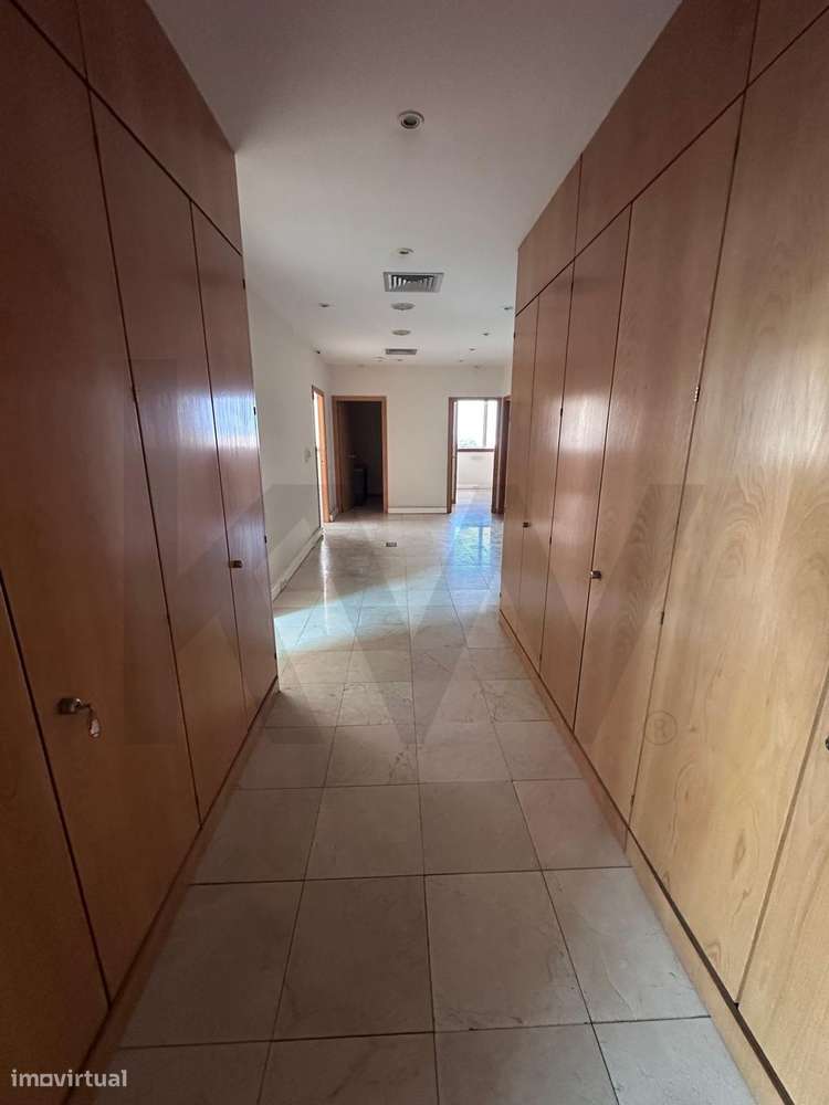 Dois Escritórios e 2 L.Garagem Bom Sucesso - Grande imagem: 5/10