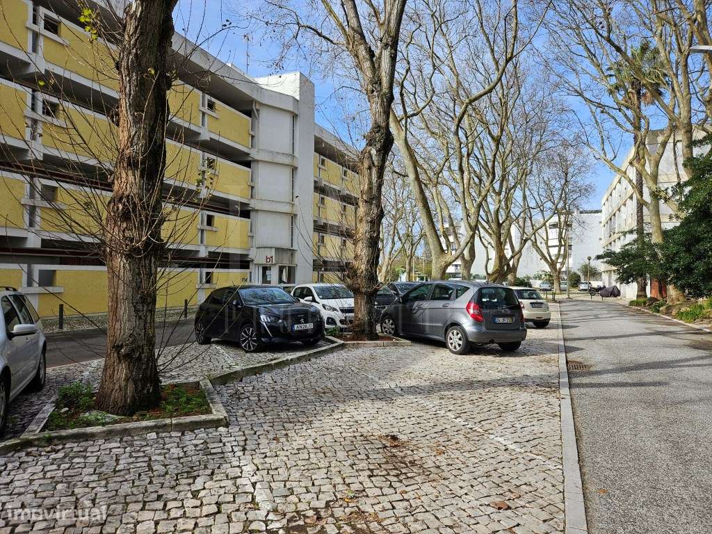 APARTAMENTO T1 EM CARCAVELOS COM VISTA MAR 1ª LINHA A 200m DA PRAIA-46