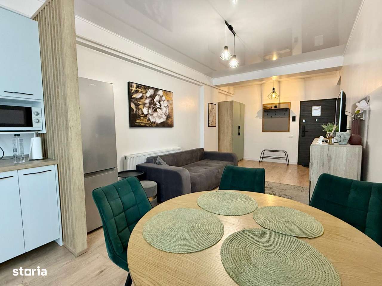 COMISION 0 % - Apartament 2 camere prima linie la mare-2