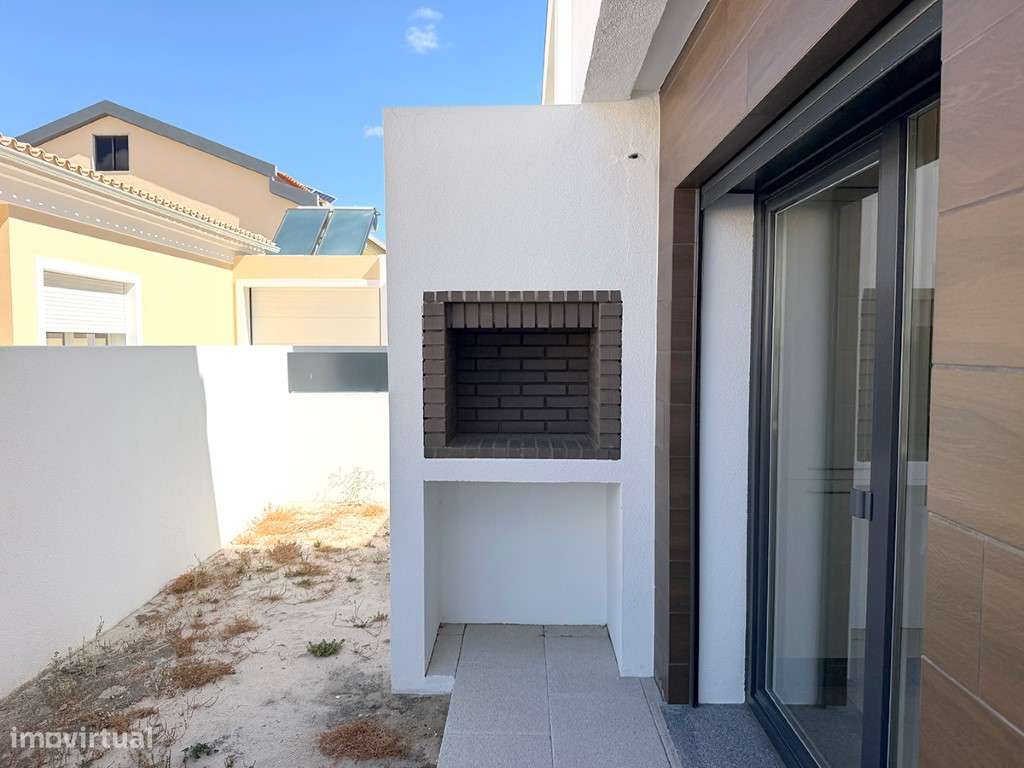 Moradia geminada a venda com garagem quinta das laranjeiras-23
