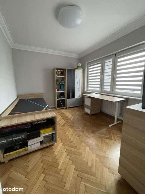 Atrakcyjny dom w centrum Zielonki.-8