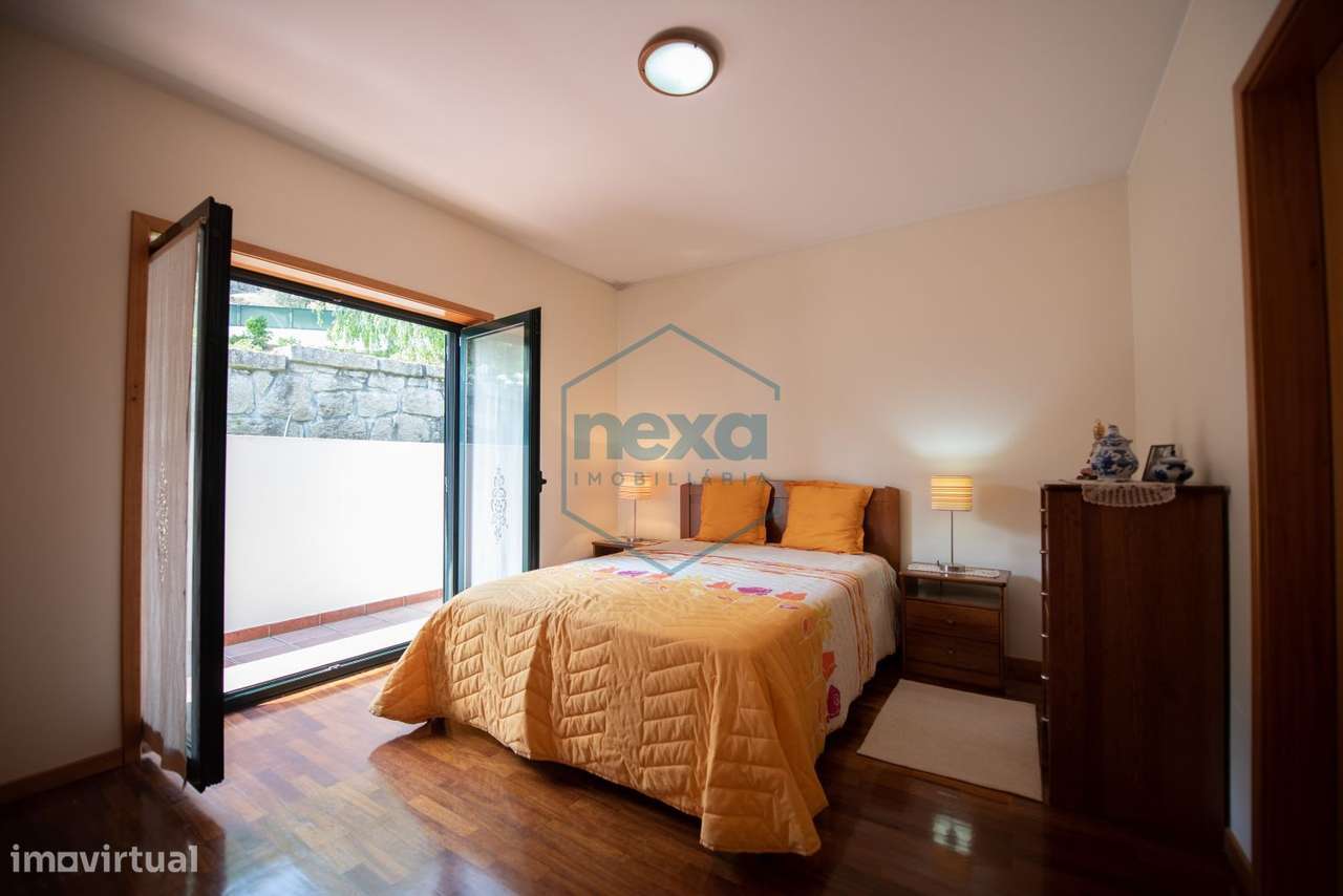 Moradia inserida em Quinta-33