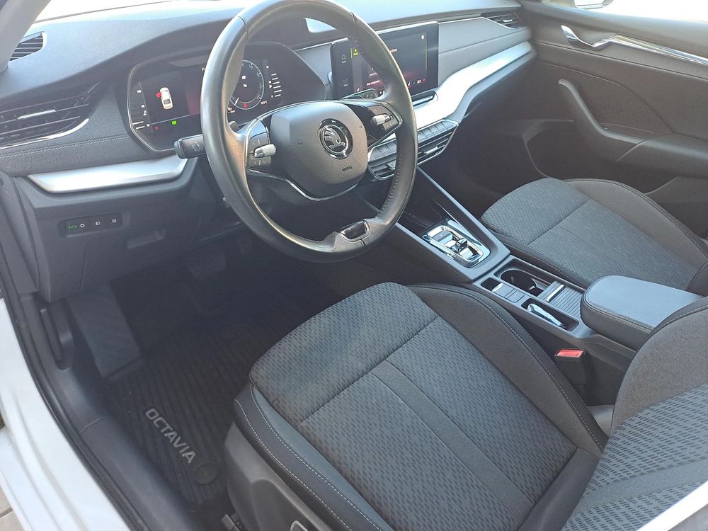 SKODA OCTAVIA Aktywny Tempomat 3 Strefowa Klimatyzacja  Łopatki Salon PL ASO VAT23%