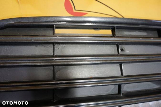 TOYOTA CAMRY HYBRID LE XLE 2021 - 2023 Atrapa Przód Grill 53113 06040 - 9