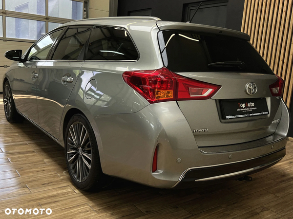 Toyota Auris 2.0 D-4D Premium Comfort - 9