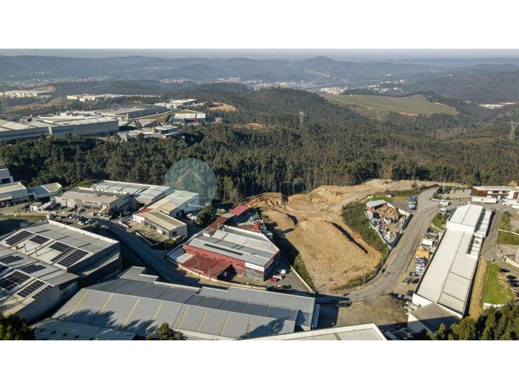 Armazém com 6 935m2 em Rebordosa - Grande imagem: 5/15