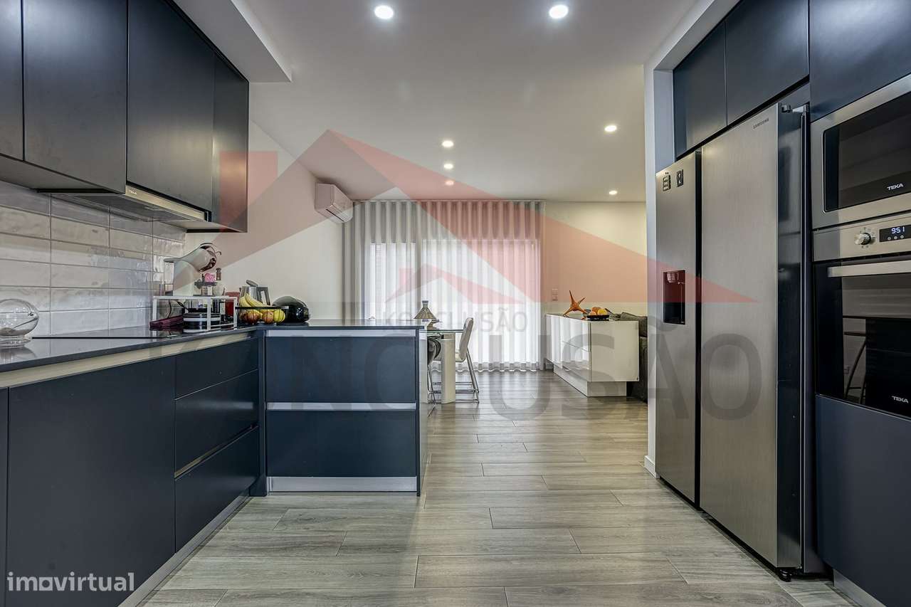 T4 arquitetura moderna, estado de nova a 10 minutos Lisboa - Grande imagem: 5/45