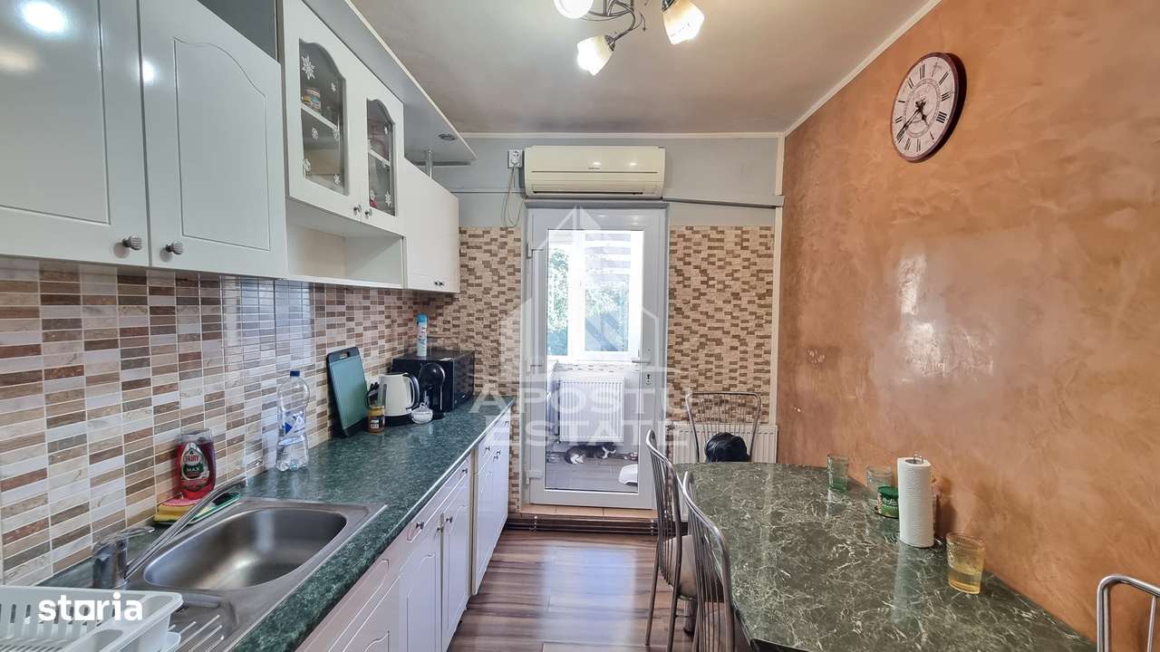 Apartament 3 camere, decomandat, centrala proprie, zona Lipovei - Imagine principală: 3/10