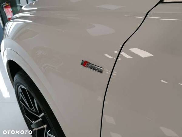 Audi SQ8 TFSI Quattro Tiptronic - 13