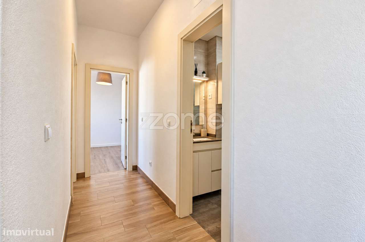 Apartamento T2 Remodelado com Excelente Luminosidade | Marvila, Lisboa-13